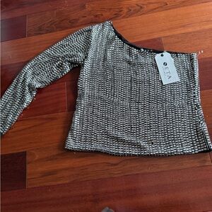 Seta Silver one shoulder top Size S